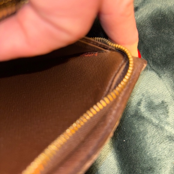 Authentic Louis Vuitton Damier Ebene Zip Wallet - Picture 9 of 9